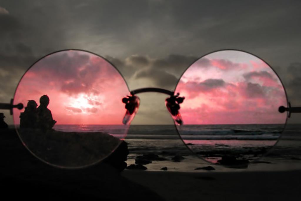 Il mondo attraverso occhiali color rosa