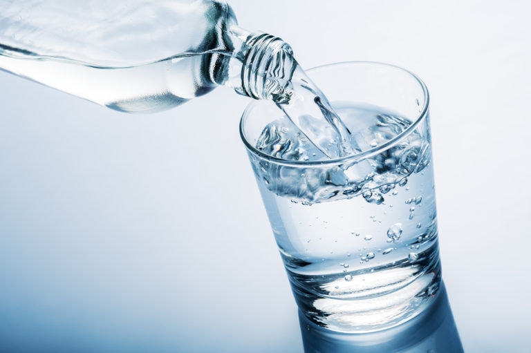 čistá pitná voda