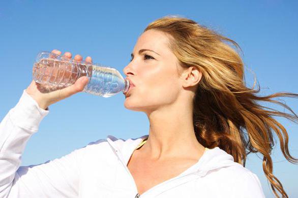 pokud pijete spoustu vody, můžete zhubnout