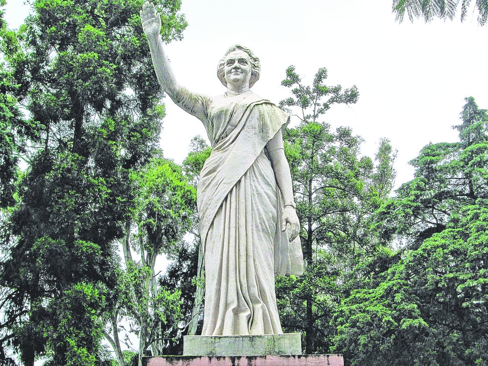 Spomenik Indira Gandhi v Shillongu