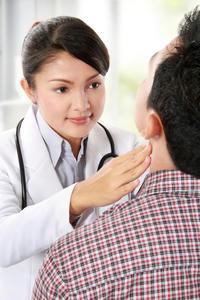 признаци на възпаление на щитовидната жлеза