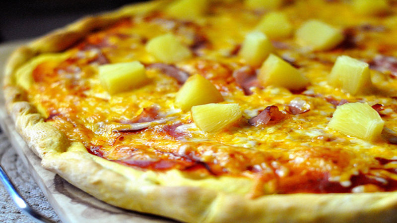 Pizza all'ananas