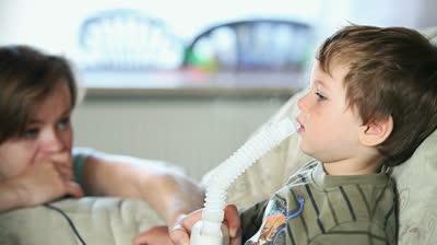 Inalazione con nebulizzatore di bronchite