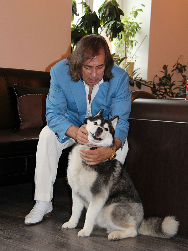 Александър Иншаков с куче
