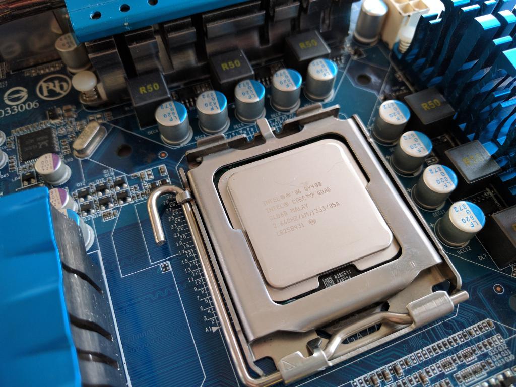 recenze Intel Core 2 quad q9400