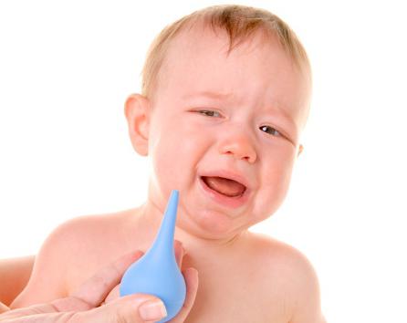 Ребенок год сильно заложен нос. Заложенность носа у ребенка 8 месяцев. Сильно заложен нос у ребенка. Заложен нос без соплей у ребенка. У новорожденного ребенка заложен нос.