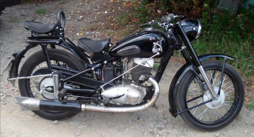 Legendarny motocykl IL-49