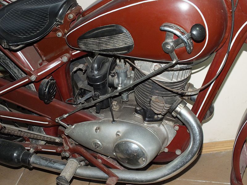 Charakteristika motocyklu IL-49