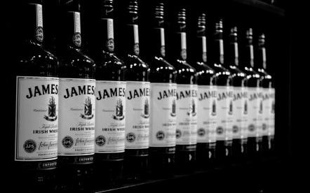 whisky jameson Cena