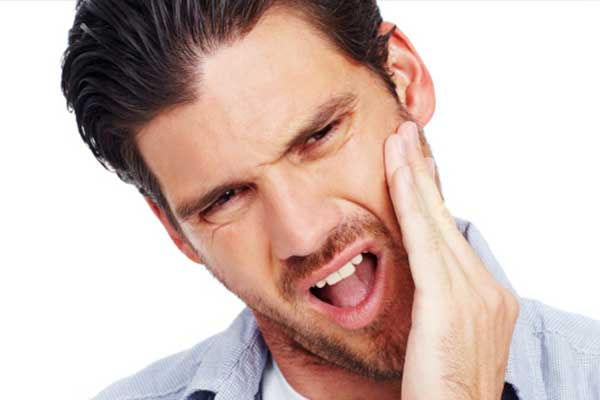 Bolečine v čeljusti in ušesu