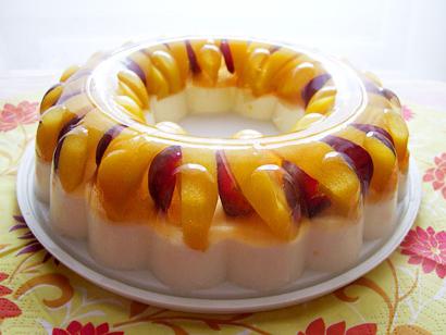 torta di gelatina con frutta