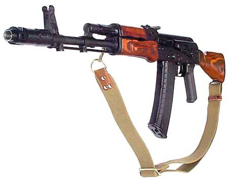 Karabin szturmowy Kalashnikov na czarnym rynku