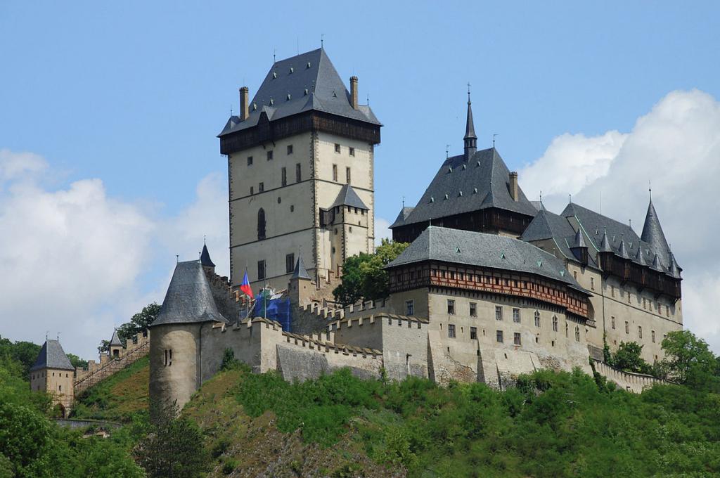 Замъкът Карлщайн