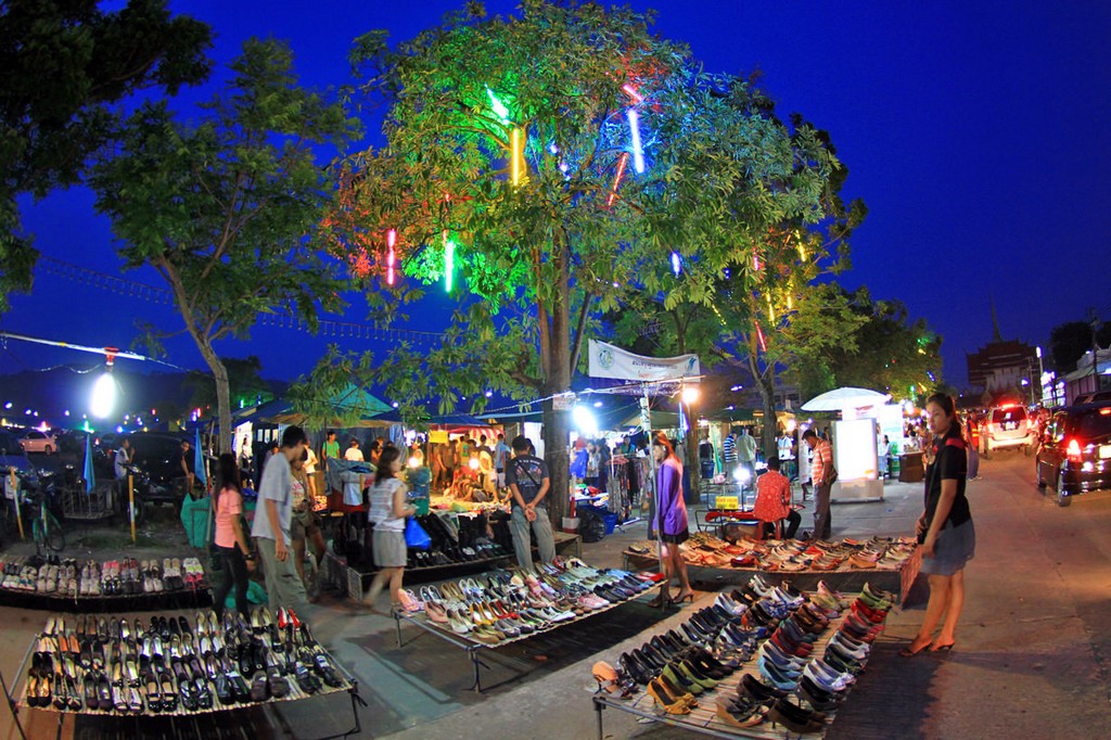 Noćna tržnica u Phuketu