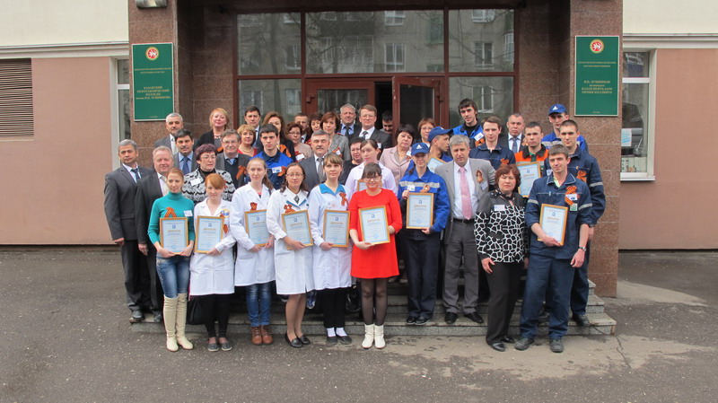 Diplomanti Petrochemical College v Kazanu