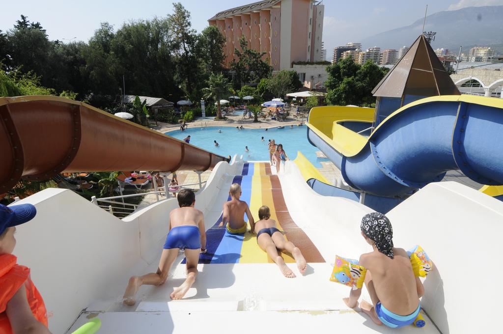 Klas Hotel 4 * piscina con scivoli