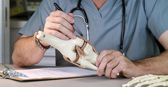 pregled artroskopije koljena