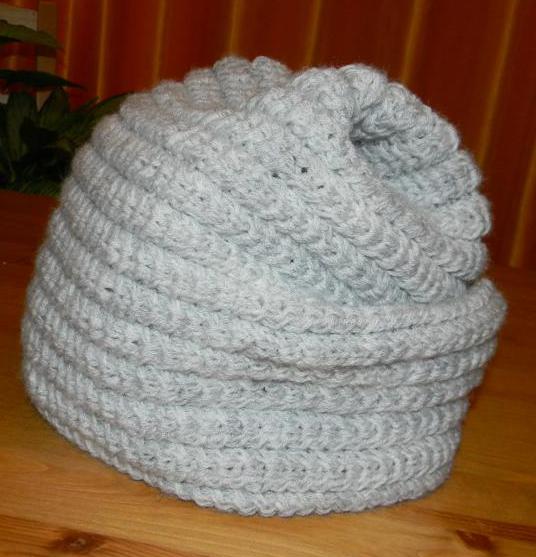 Zimski šešir s podstavom