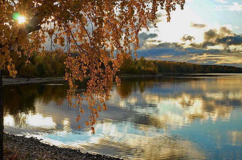 Irtyash jezioro jesienią