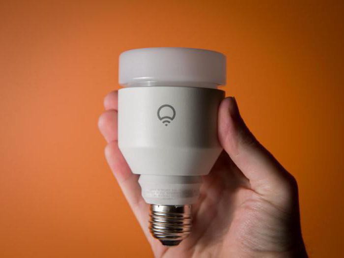 LED връзка със светещ превключвател
