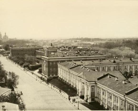 Lefortovo Palace nella foto di Mosca