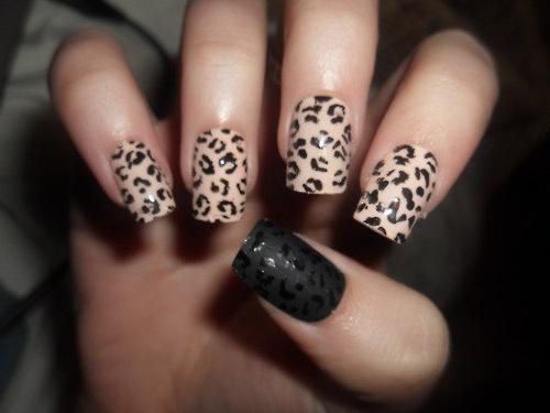 come fare una manicure di leopardo