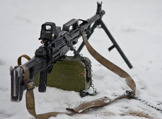 strojnica Kalashnikov pehota PKP Pechenegs