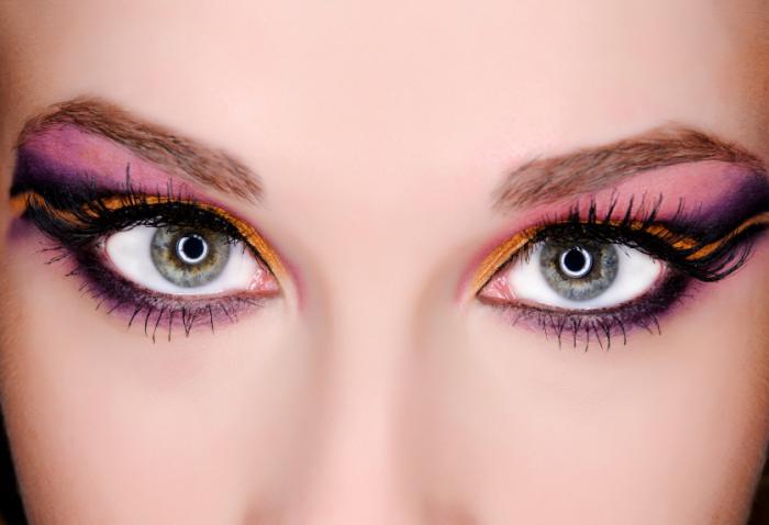 make-up pro modré šedé oči