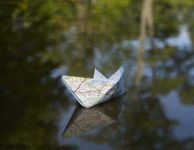 papírový člun