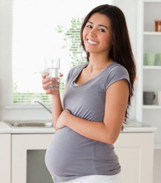 недохранване по време на бременност