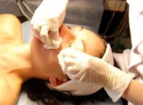 механични прегледи за почистване на лицето