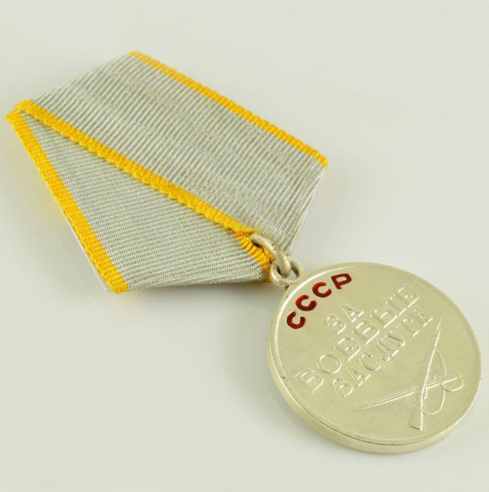 válečná medaile fotografie
