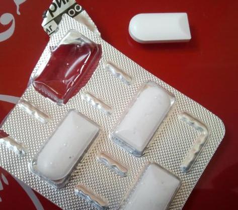 tablety s obsahem clotrimazolu