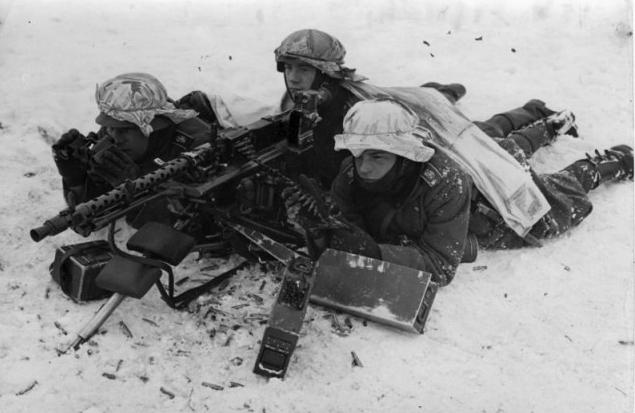 Strojnica MG-42 fotografija