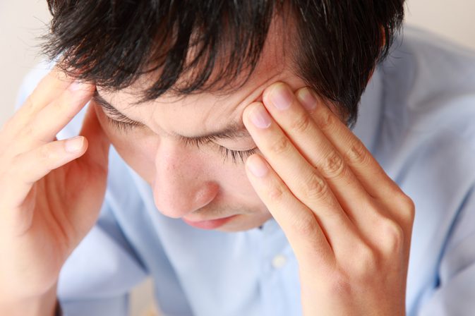 Příčina častých bolestí hlavy s hyperopií