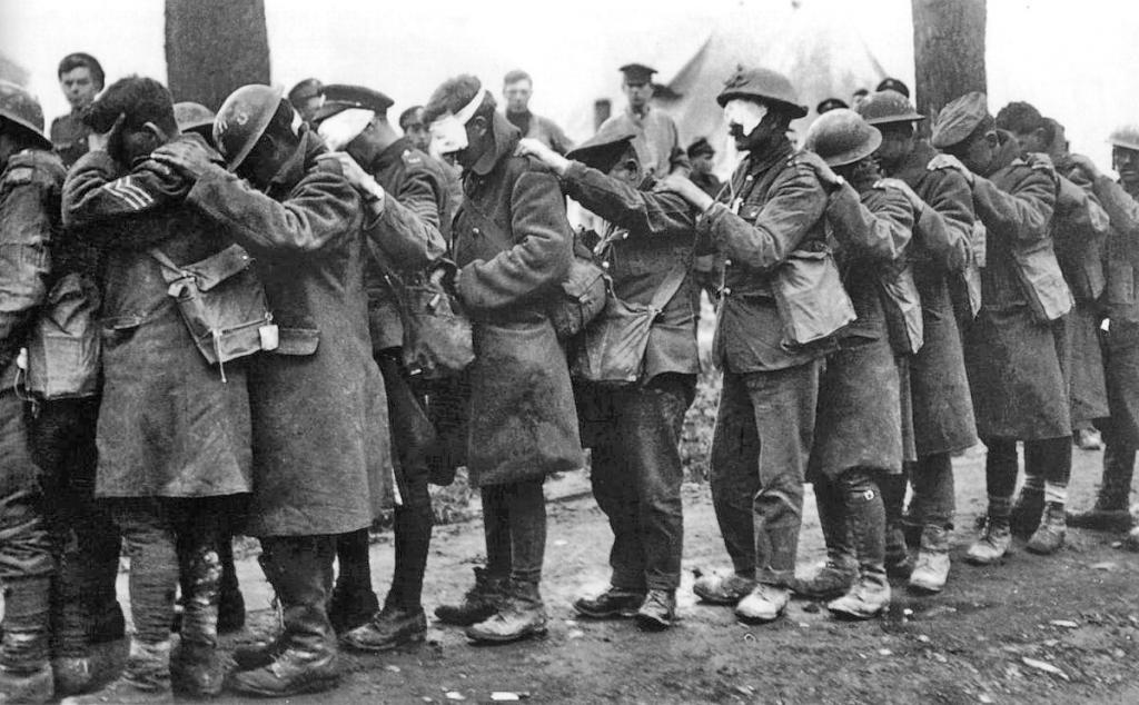 Britanski vojnici nakon napada plinom