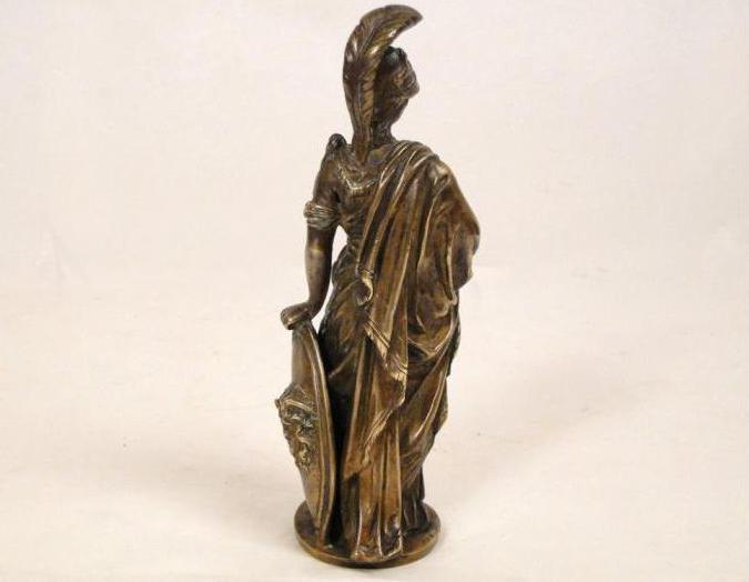rzeźba bogini Minerwy