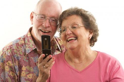 telefoni za recenzije starijih osoba