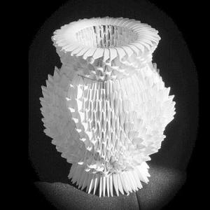 Модулна ваза за оригами