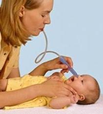 kako umiti nos z raztopino za dojenčke