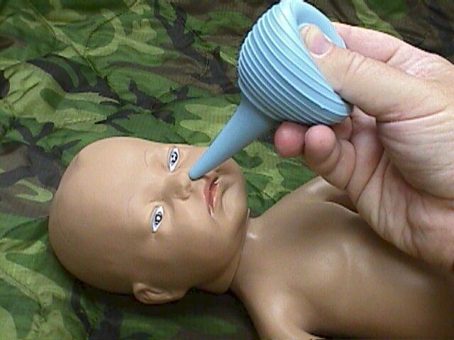 come lavare il naso del bambino