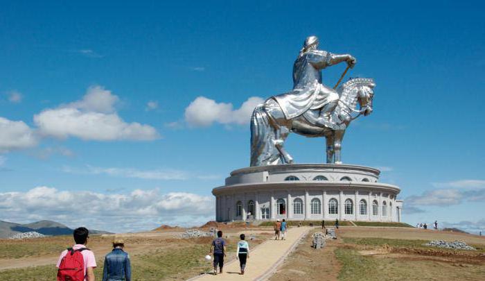 Gengis Khan nel monumento della Mongolia