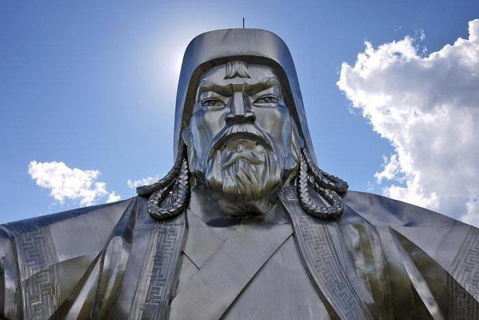 monumento al chingiskhan nella foto della Mongolia