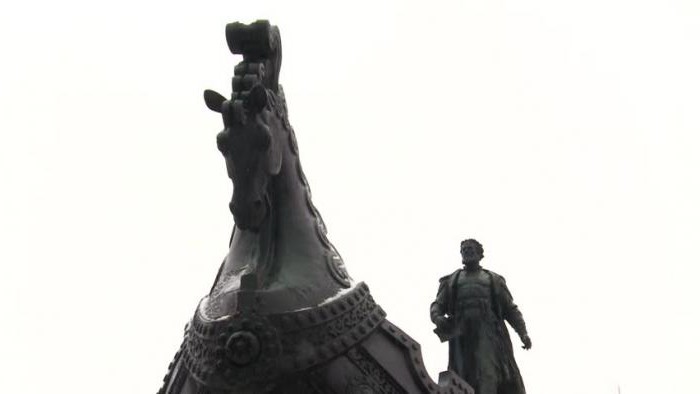 spomenik afanasy nikitin u Tver autor