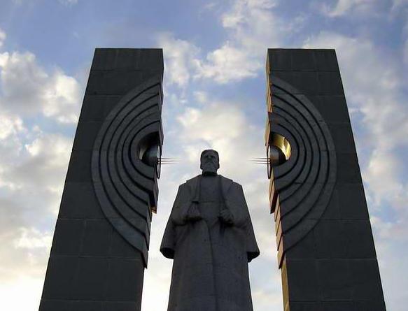 monumento a Kurchatov, Chelyabinsk