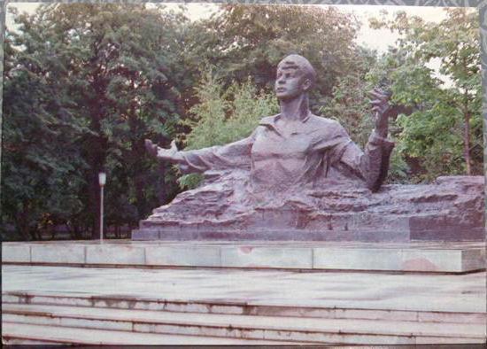 паметник на Есенин в Рязан