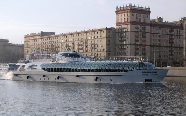 parowce na rzece Moskwie Radisson