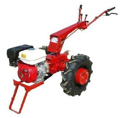 kolový traktor MTZ