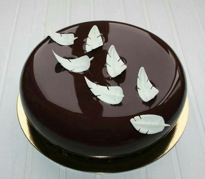 pěnový dort se zrcadlovým glazurou recept