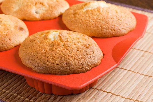 recept na muffiny se zakysanou smetanou v silikonových plechovkách